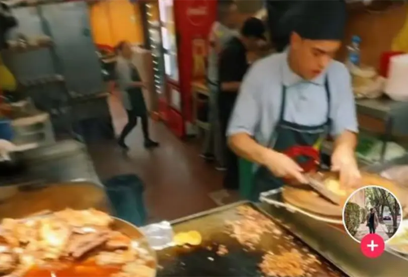 Extranjeros prueban tacos por primera vez Extranjeros prueban tacos por primera vez