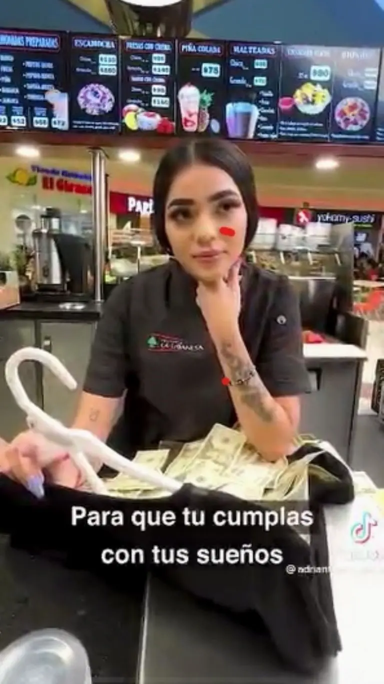 Joven renuncia a trabajo por vestido