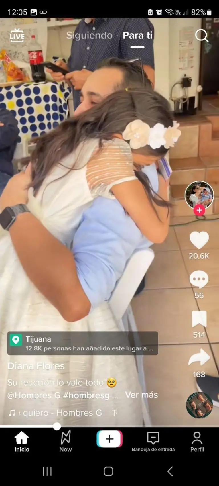 Niña recibe boletos de Hombres G - Tomada de video