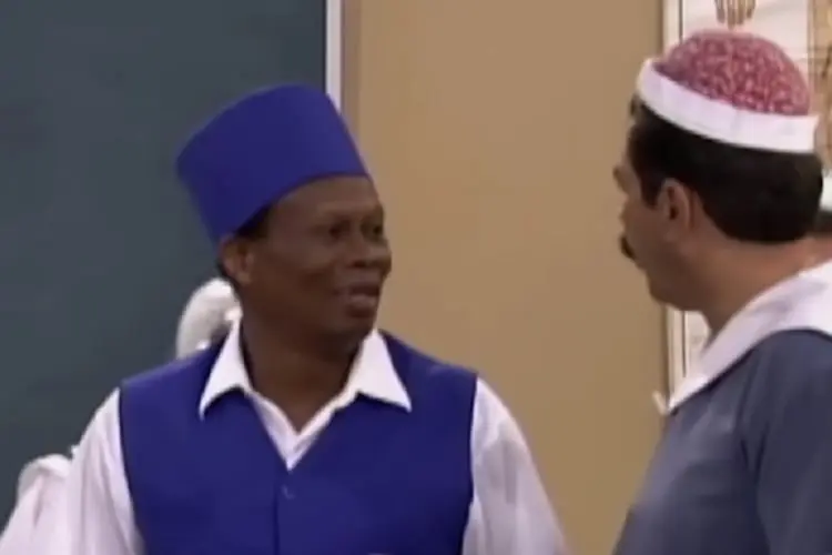 Interpret&oacute; a un ni&ntilde;o que ven&iacute;a de &Aacute;frica. Falleci&oacute; el 18 de septiembre de 2013 a la edad de 71 a&ntilde;os tras luchar contra el c&aacute;ncer de pr&oacute;stata.