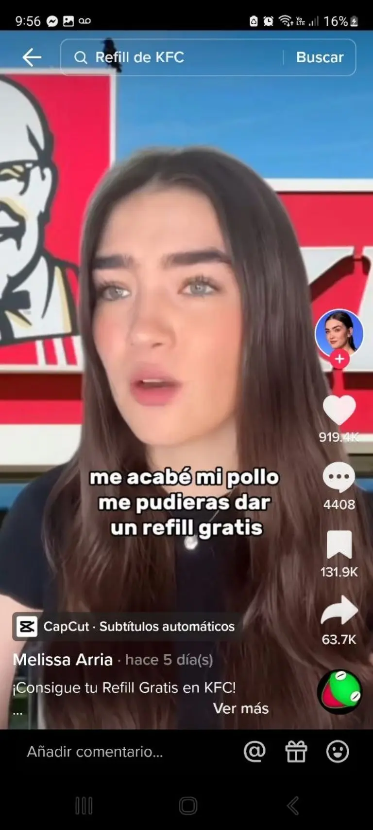 Tiktoker asegura que hay refill de pollo KFC - Tomada de video