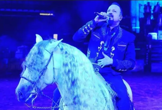 Pepe Aguilar mandó mentada a sus haters en pleno jaripeo