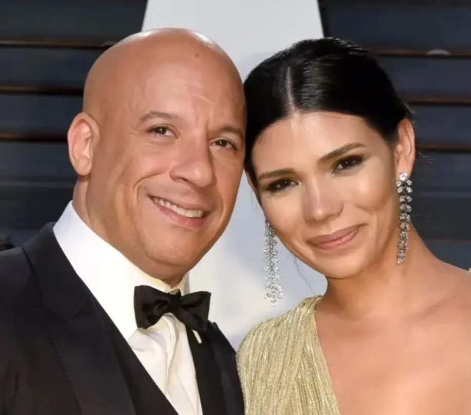 Hay varias estrellas de Hollywood que quedaron flechadas por mexicanos, en algunos casos llegaron hasta el altar y formaron una familia, mientras que otras parejas terminaron separ&aacute;ndose despu&eacute;s de un tiempo.