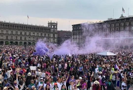 Asisten más de 90 mil personas a la marcha del #8M en la Ciudad de México Asisten más de 90 mil personas a la marcha del #8M en la Ciudad de México