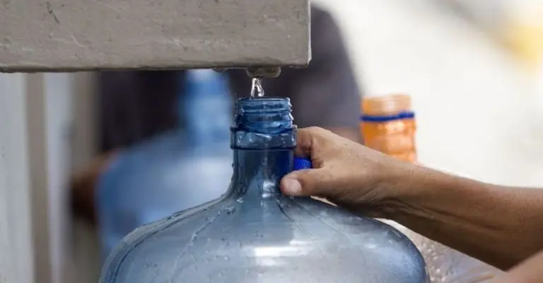 El Gobierno de CDMX consultará al sector industrial para revisar si pueden aportar agua. Imagen: Cuartoscuro.
