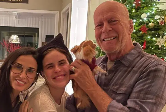 Bruce Willis y Demi Moore están separados desde 2000 y cada quien con sus respectivas parejas, pero conservan su amistad. Bruce Willis y Demi Moore están separados desde 2000 y cada quien con sus respectivas parejas, pero conservan su amistad.