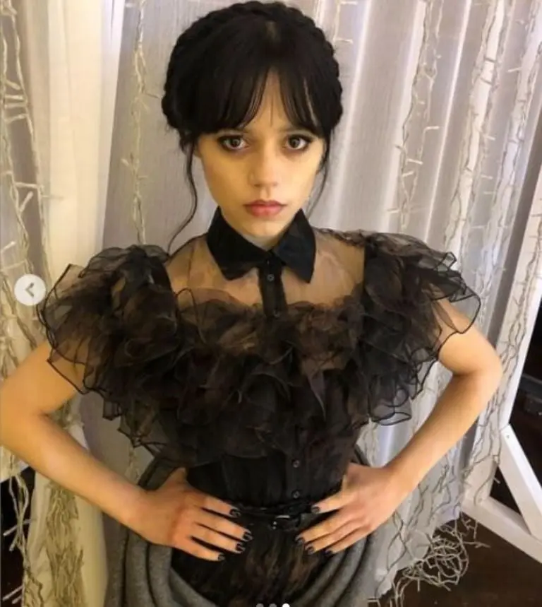 Jenna Ortega como Merlina. Foto: Instagram @wednesdaynetflix