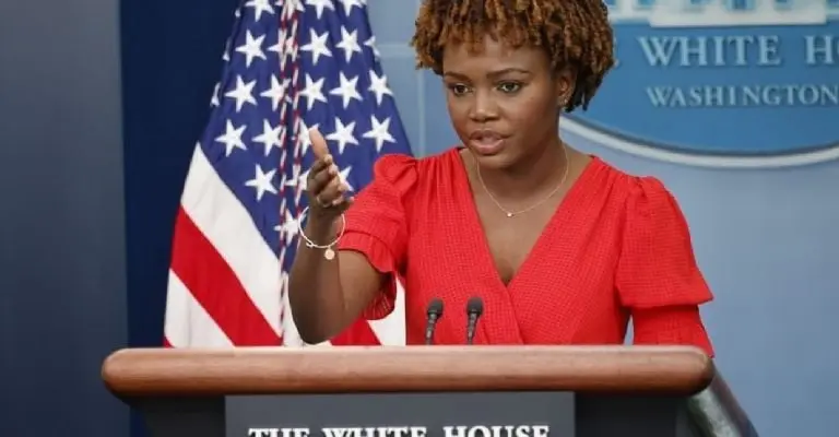 La vocera de la Casa Blanca, Karine Jean-Pierre. Imagen: Instagram (@k_jeanpierre).