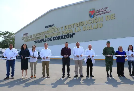 Rutilio Escandón inaugura Centro de Medicamentos en Chiapas. 