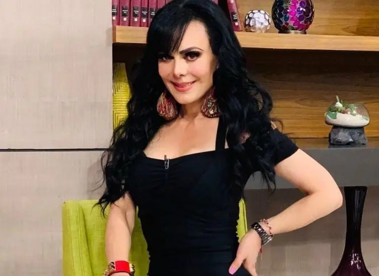 En 2019, cuando estaba por cumplir 60 años, la cantante bromeó diciendo que tramitaría su tarjeta de la tercera edad que otorga el Instituto Nacional de las Personas Adultas Mayores.'Me voy a subir al Metro, bienvenidos esos beneficios', dijo Maribel Guardia.