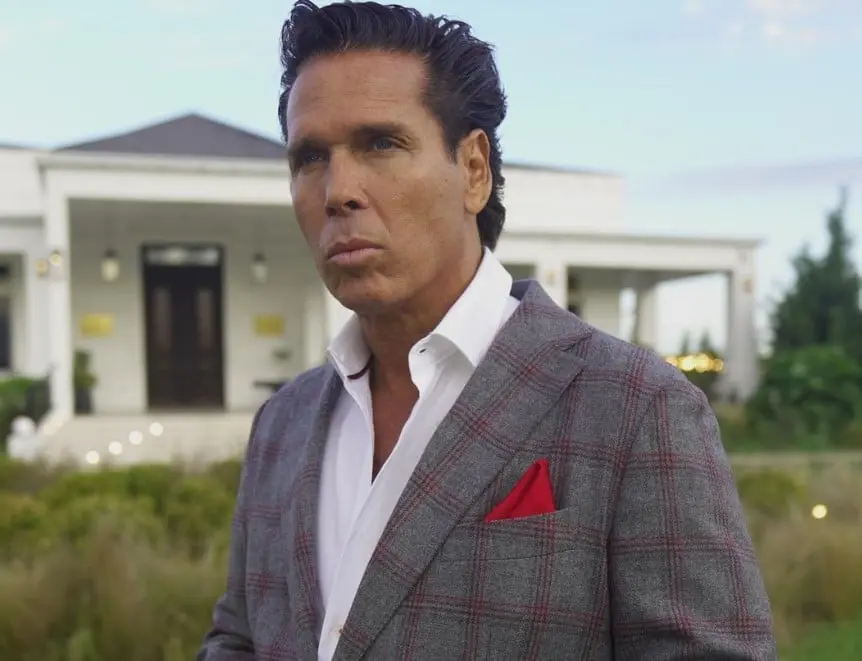 Ahora tiene 56 a&ntilde;os y es padre de un hijo. Ha tenido apariciones en pel&iacute;culas como Mirreyes vs God&iacute;nez.