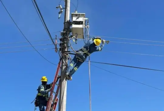 Existen diferentes razones por las cuales la CFE podría cortar la luz de tu hogar y es preciso subrayar que esto no siempre es responsabilidad de los usuarios, pues también existen causas que pueden ser externas a los ciudadanos