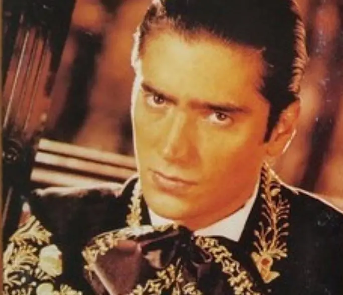 En 1999 volvi&oacute; a la m&uacute;sica ranchera con el disco 'Mi verdad', con el cual gan&oacute; el Grammy Latino del a&ntilde;o 2000 en la categor&iacute;a Mejor &Aacute;lbum Ranchero.