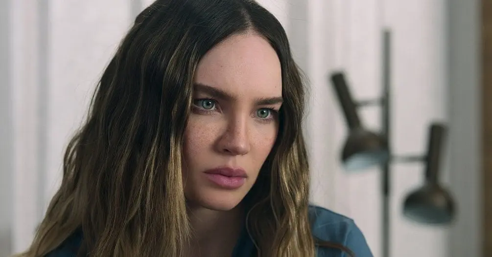 Ahora tiene 33 a&ntilde;os, es protagonista de la serie Bienvenidos a Ed&eacute;n y tambi&eacute;n es cantante.