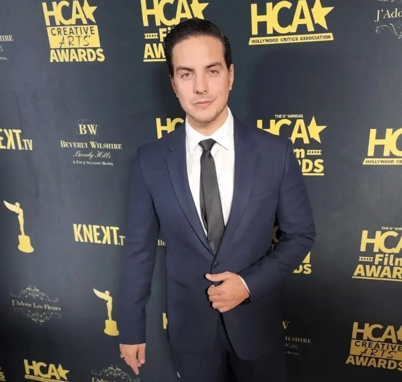 Ahora tiene 32 a&ntilde;os y ha participado en series como De viaje con los Derbez y C&oacute;mo sobrevivir soltero.