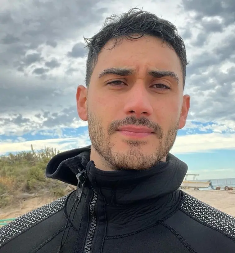 Ahora tiene 28 a&ntilde;os y ha protagonizado series de Netflix como El club y Alguien tiene que morir.