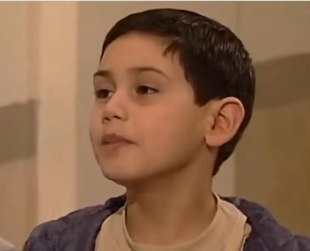 Alejandro Speitzer interpret&oacute; a Felipe Olmos