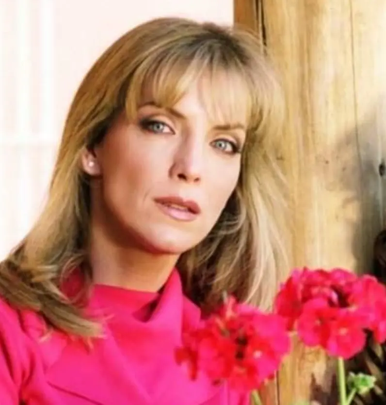 Laura Flores interpret&oacute; a Roc&iacute;o Cant&uacute;, la mam&aacute; de Silvana y Mariana