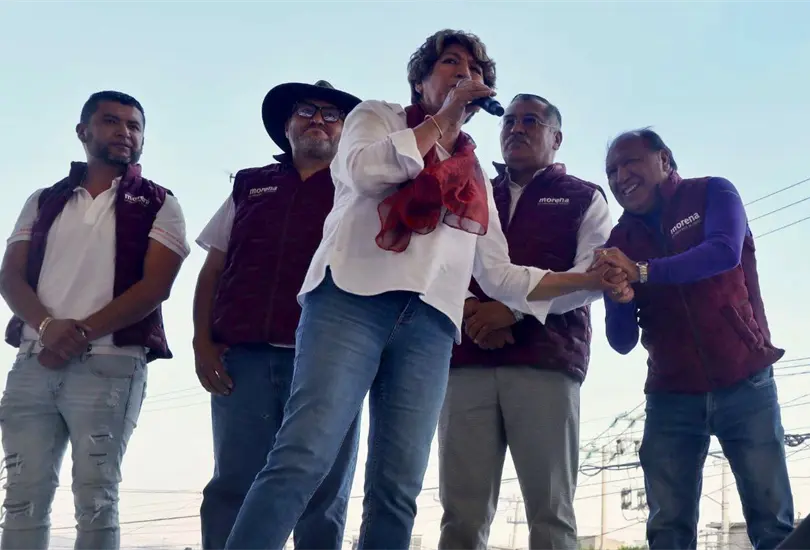 Líderes del PRI dejan su partido y se suman a campaña de Delfina Gómez. Líderes del PRI dejan su partido y se suman a campaña de Delfina Gómez.