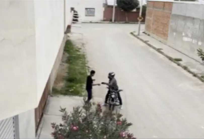Joven se salva de asalto Joven se salva de asalto