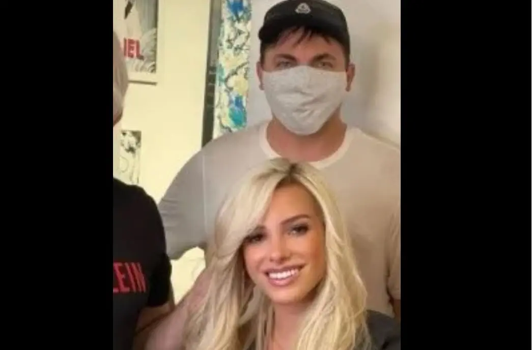 En 2021 Cristian Castro comenz&oacute; a salir con una mujer rubia llamada Maite. Nunca se supo mucho de ella, pero el cantante compart&iacute;a muchas fotos de su novia en redes sociales. 