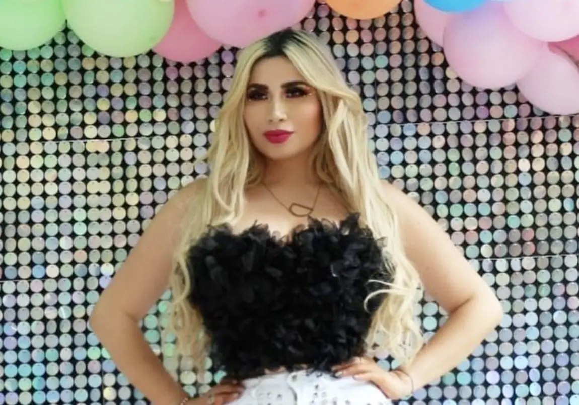 Tambi&eacute;n vende contenido exclusivo en una plataforma.