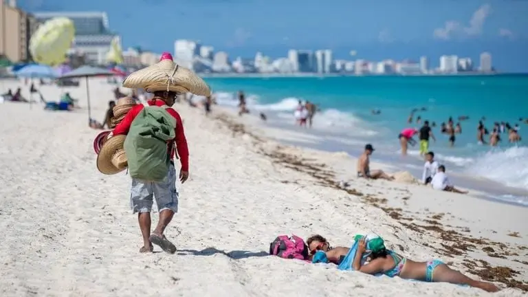 Cofepris certifica 286 playas para uso recreativo Créditos: Especial