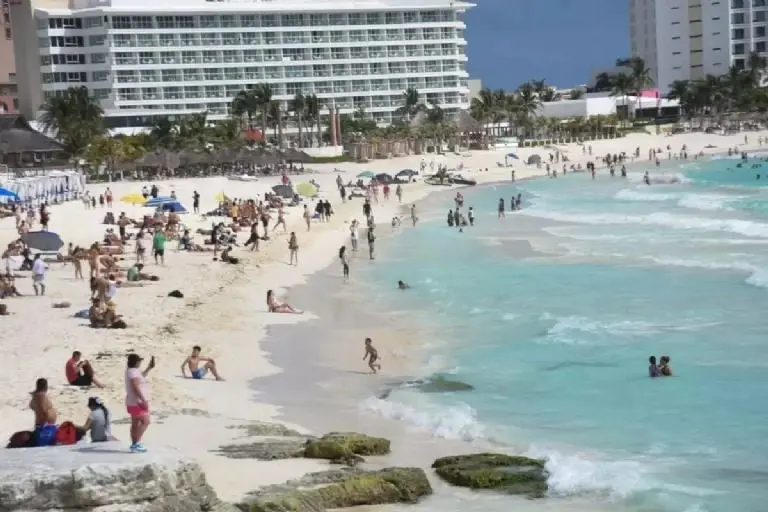 La Cofepris detectó 3 playas no aptas para la recreación debido a sus altos niveles de contaminación por materia fecal Créditos: Cuartoscuro