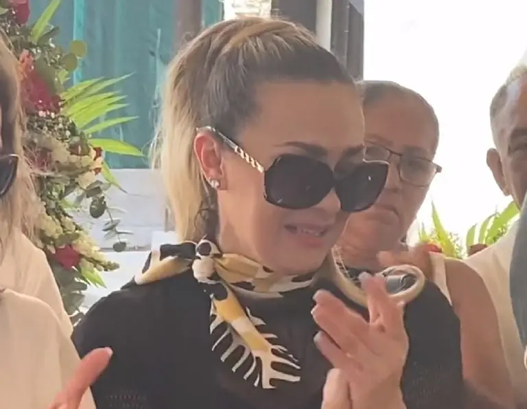 Aracely Arámbula acudió al funeral de Andrés García (Redes sociales)