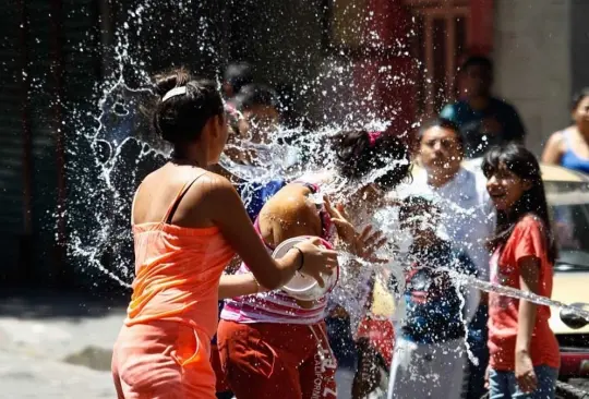 Desde multas hasta arrestos por desperdiciar agua en CDMX y Edomex. 