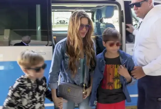 Shakira y sus hijos tendrán de vecinos a celebridades como Jennifer López y Ricky Martín. Shakira y sus hijos tendrán de vecinos a celebridades como Jennifer López y Ricky Martín.
