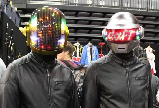 El evento no resultó como los fans esperaban pero algunos trataron de pasarla bien igualmente con las canciones de Daft Punk