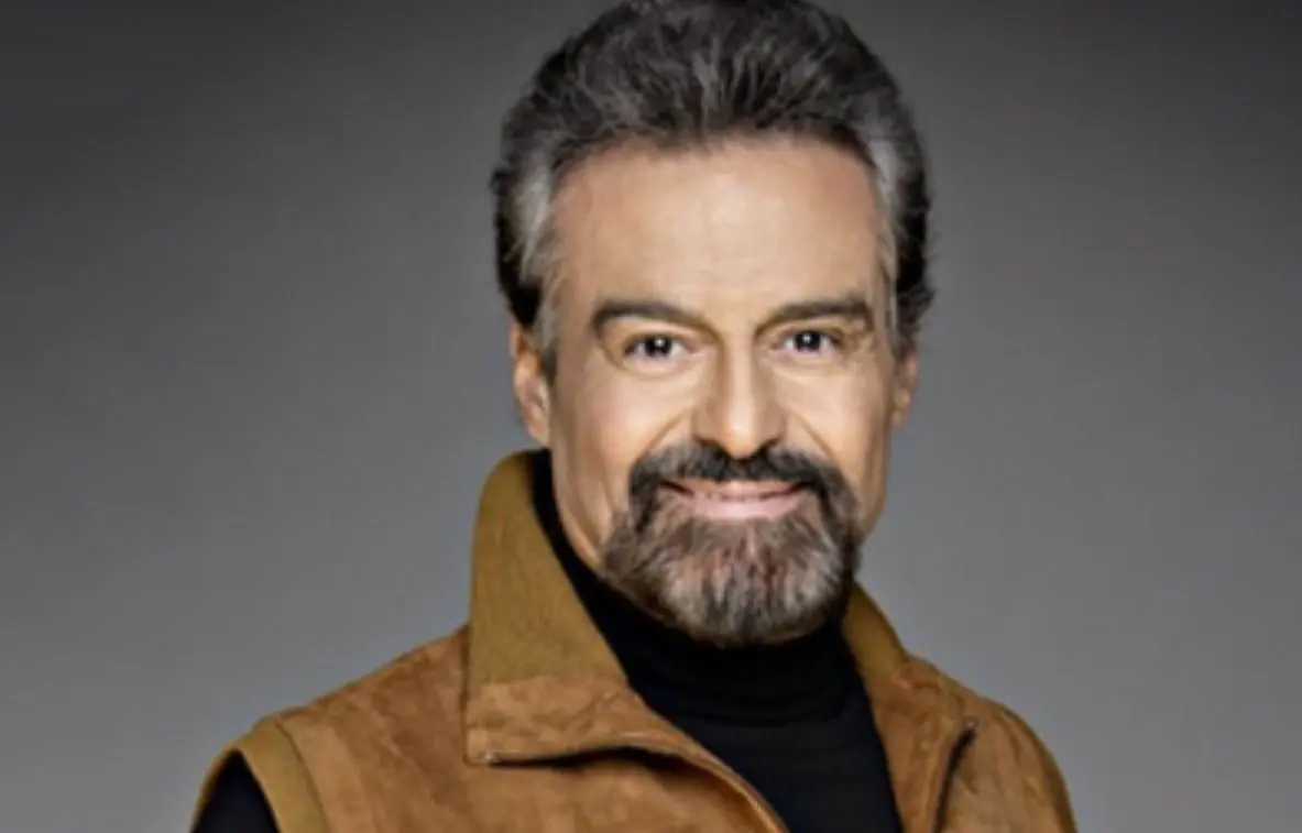 Lamentablemente el actor falleció el 10 de octubre de 2016 a los 69 años tras padecer  síndrome mielodisplásico, una enfermedad que afecta la producción de células sanguíneas en la médula ósea.