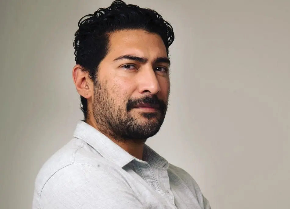 Ahora tiene 42 años, ha participado en series como Blue Demon y La balada de Hugo Sánchez.