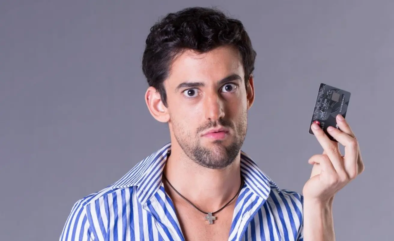 Luis Gerardo Méndez interpretó a Javier Noble