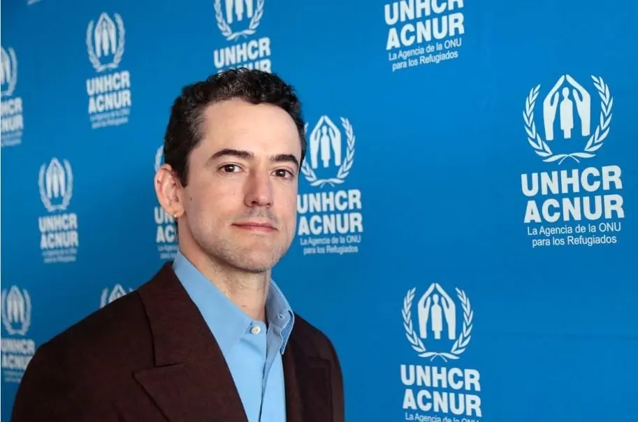 Ahora tiene 41 años, ha participado en producciones de Netflix como: Club de cuervos y Misterio a bordo.