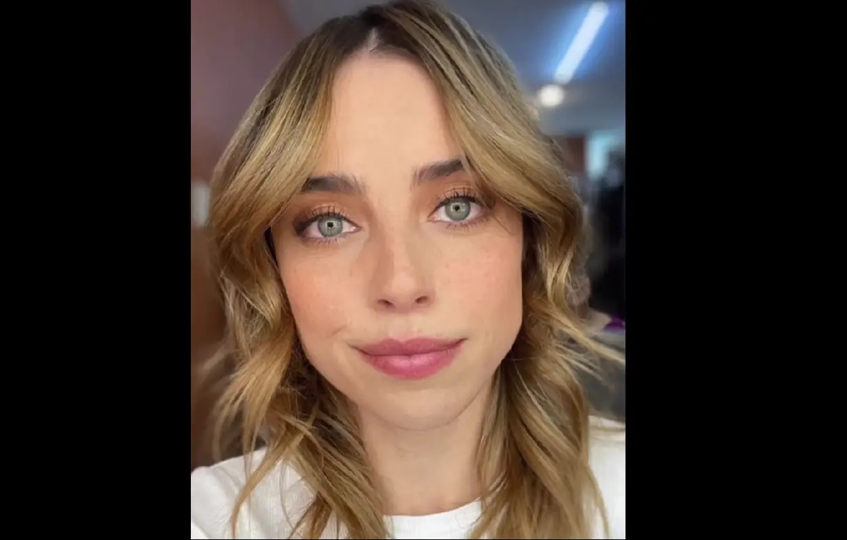 Ahora tiene 33 años, ha trabajado en series como La negociadora y El Rey Vicente Fernández. 