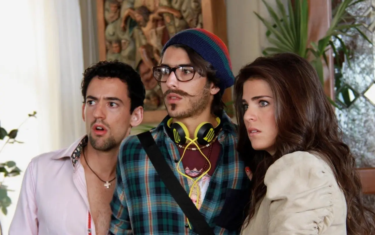 Nosotros los Nobles ha sido una de las películas mexicanas más populares de los últimos años y es la segunda más taquillera del cine mexicano.