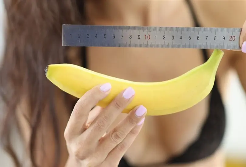 ¿Cuál es la parte del cuerpo más parecida al tamaño del pene? No son los pies. ¿Cuál es la parte del cuerpo más parecida al tamaño del pene? No son los pies.