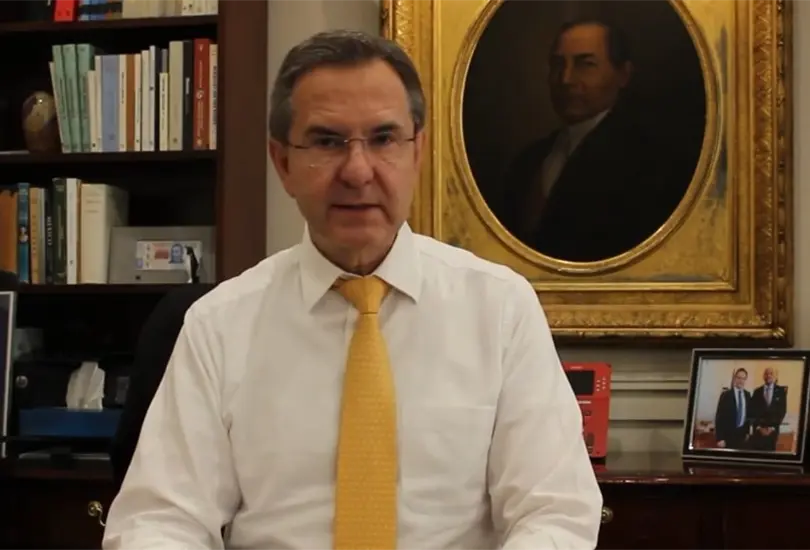 Esteban Moctezuma, envió este viernes una carta al senador republicano John Kennedy, en respuesta a las declaraciones despectivas que hizo. Esteban Moctezuma, envió este viernes una carta al senador republicano John Kennedy, en respuesta a las declaraciones despectivas que hizo.