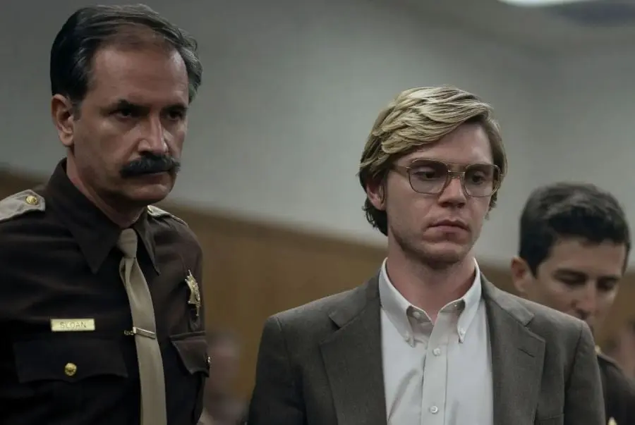 4. Dahmer. Monstruo: La historia de Jeffrey Dahmer | Miniserie 