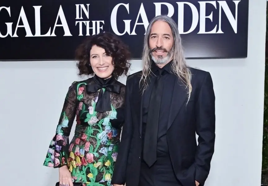 Ahora tiene 56 años y está casada con el artista plástico Robert Russell, quien tiene dos hijos de una relación anterior. Lisa ha participado en las series The Good Doctor y The Good Wife.