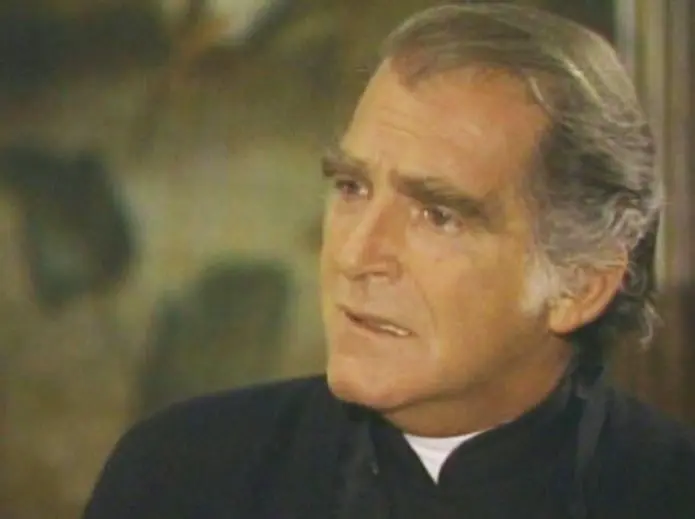 Fernando Luján | Padre Julio 