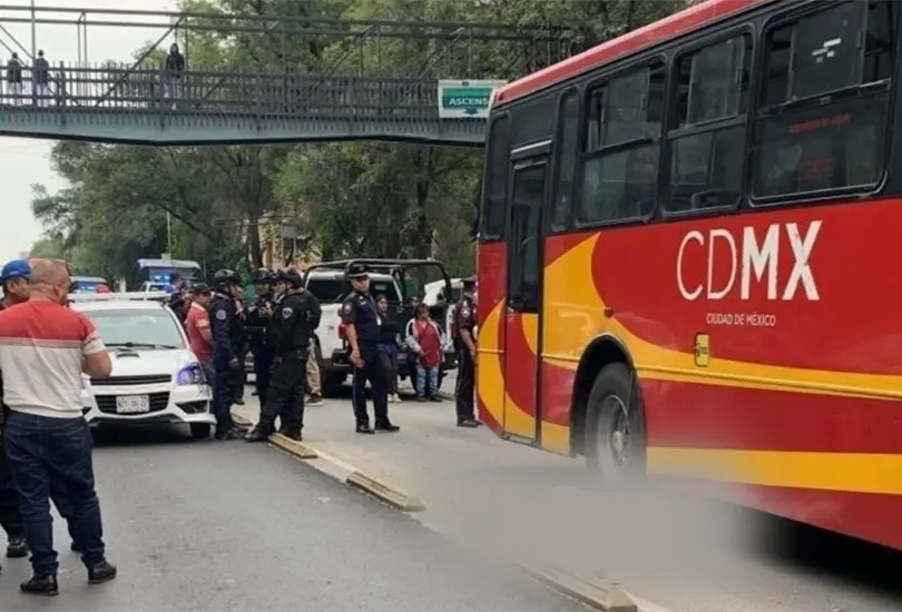 Mujer muere atropellada por Metrobús en Centro Médico. Mujer muere atropellada por Metrobús en Centro Médico.