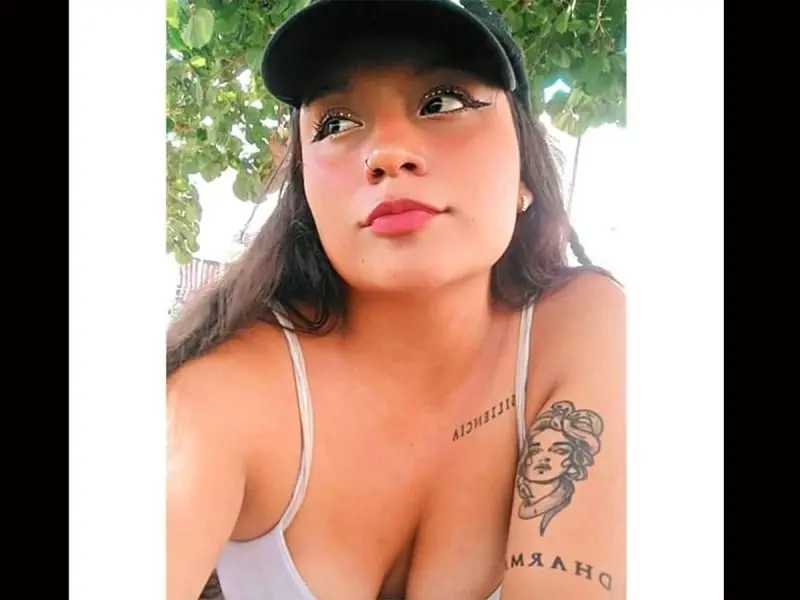 Familiares de la joven denuncian que fue un feminicidio; autoridades investigan el caso. 