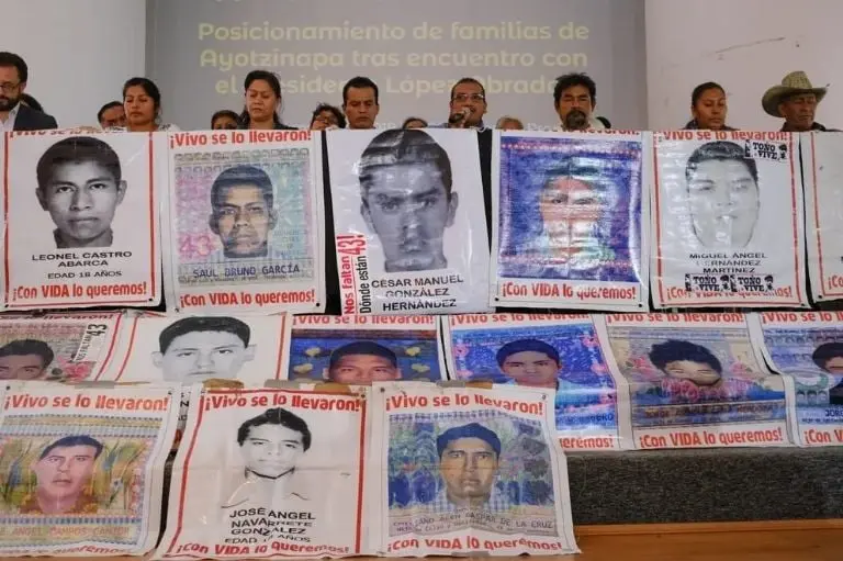 El secuestro y desaparición de los 43 normalistas de Ayotzinapa, derivó de la lucha entre dos grupos del narcotráfico: "Los Rojos" y "Guerreros Unidos Créditos: Cuartoscuro