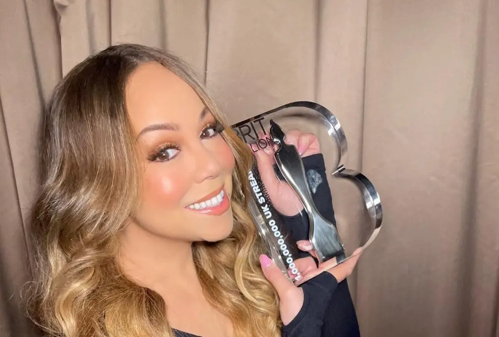 Los cantantes sostuvieron un romance de 1999 a 2001 y luego se separaron por mutuo acuerdo. Aunque nunca se supieron los motivos, se dijo que pudo ser por una infidelidad de Luis Miguel o porque Mariah ya quería tener hijos.