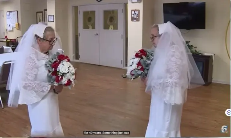 Abuela se casa consigo misma - Tomada de video