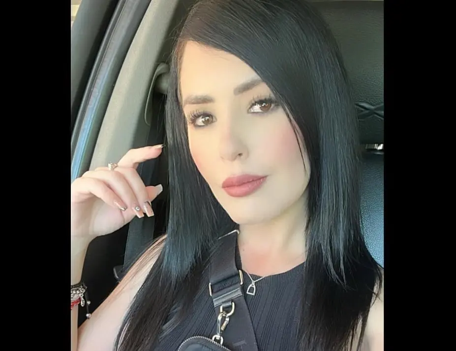 Fue el primer amor del Canelo en su adolescencia. Es la madre de Emily Cinnamon &Aacute;lvarez, la hija mayor del boxeador.