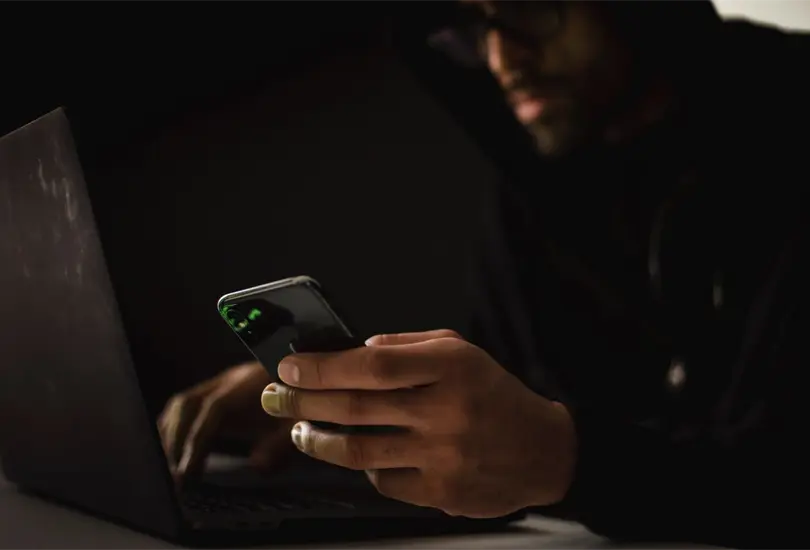 La Condusef alert&oacute; a los ciudadanos sobre el fraude conocido como vishing, con el cual personas malintencionadas obtienen informaci&oacute;n personal y financiera mediante enga&ntilde;os para cometer robo de identidad. 